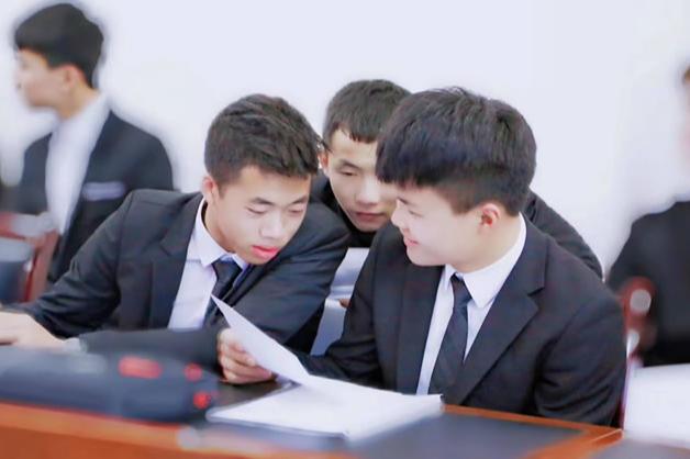 面试要求的正装必须是西装么,面试穿正装最忌讳的是什么