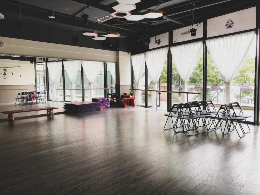 西门小学报舞蹈班,西门舞蹈班