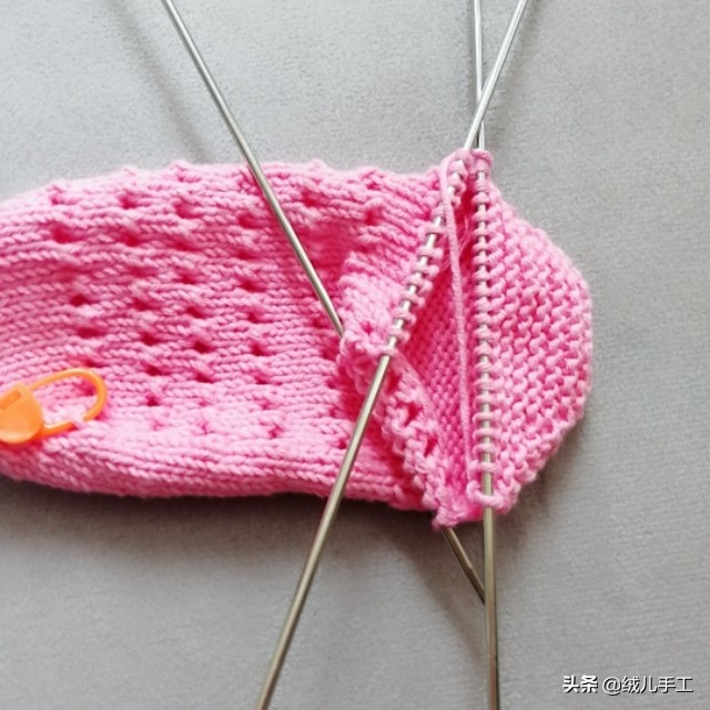 从脚尖织袜子要起多少针,从脚尖起头织袜子