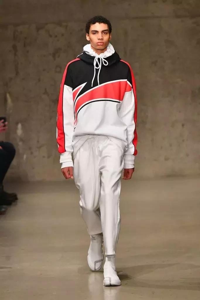 穿李宁在女生眼里,经常穿李宁的女生性格