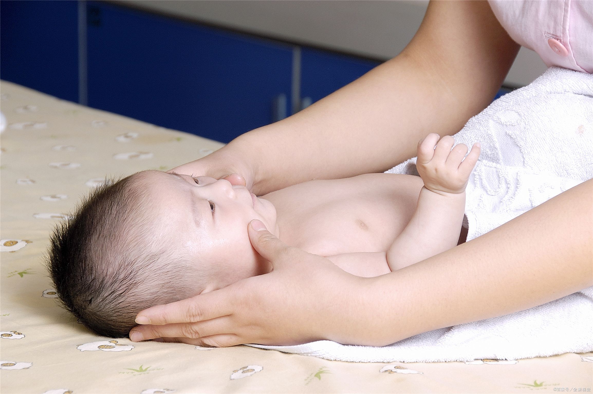 孩子11岁学不会骑自行车,走路易摔跤,剖宫产造成了感统失调?