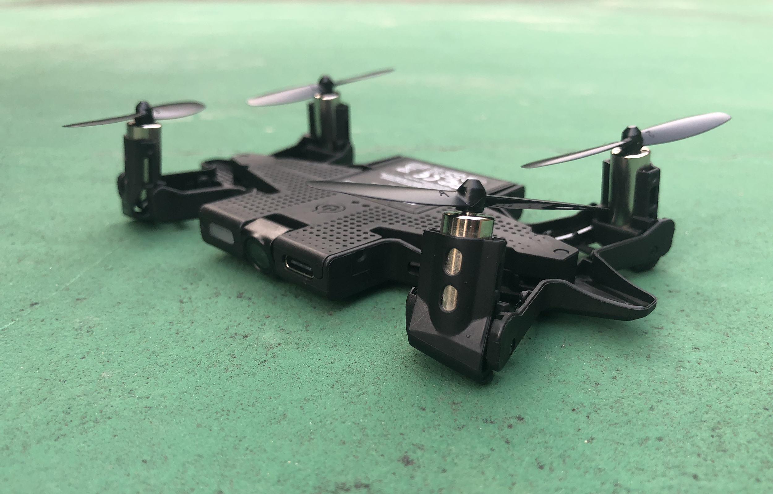 aee一电科技宜宾,aeeai手机壳