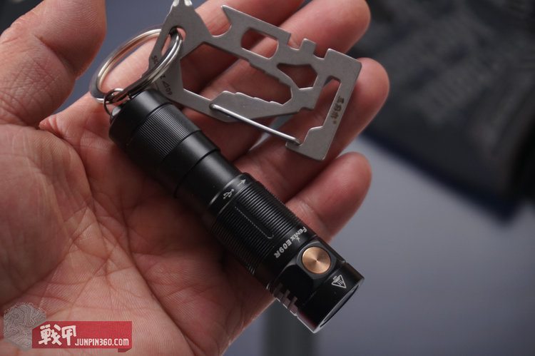 新款fenixe12v2.0迷你手电筒,fenix迷你手电筒e02r