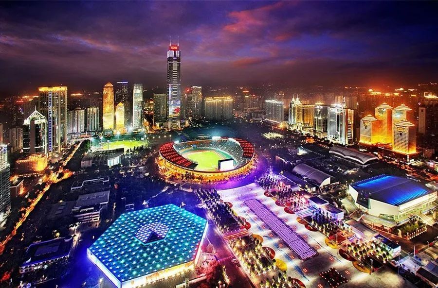 行路难不忘报国,中超球队体育场