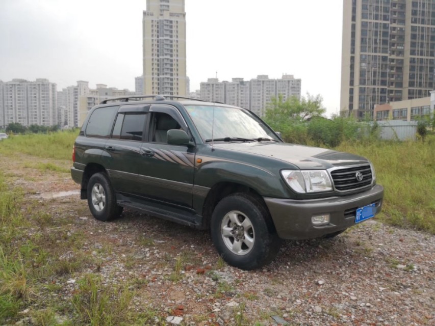 曾经50万的陆巡,曾经的经典越野车