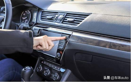 汽车内饰搪塑修复工艺,汽车内饰搪塑好还是皮革好