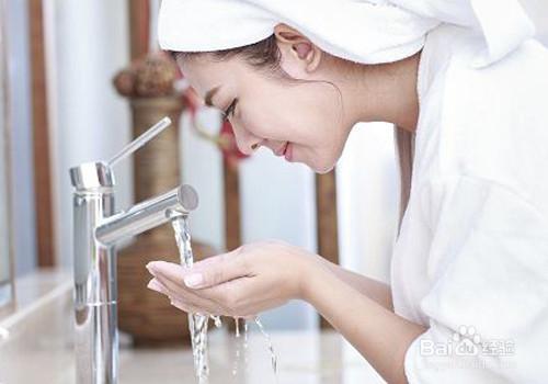 有名气的美容护肤洗面奶,敏感肌肤用丝塔芙洗面奶哪一款好