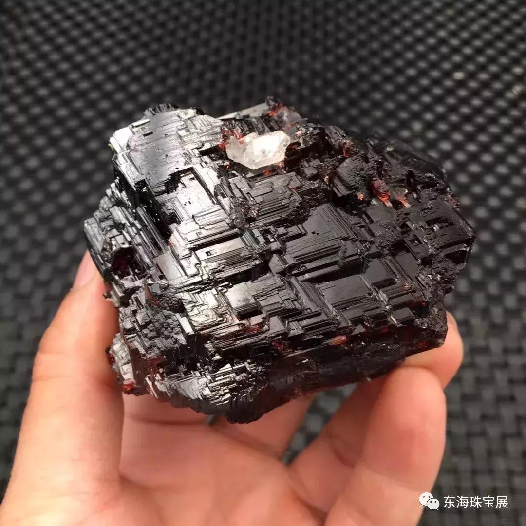 最好看的天然矿物,世界上最珍贵的矿物