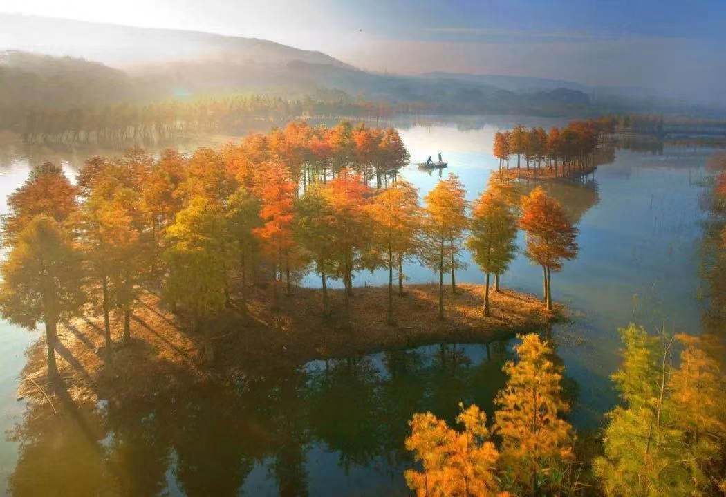 铁山寺免门票人群,铁山寺天泉湖