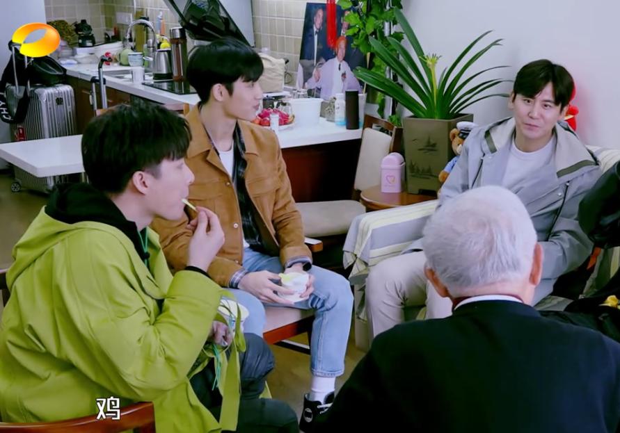 牛犇老师真的是宝藏大爷了!从影70年,人狠话不多,满满正能量!