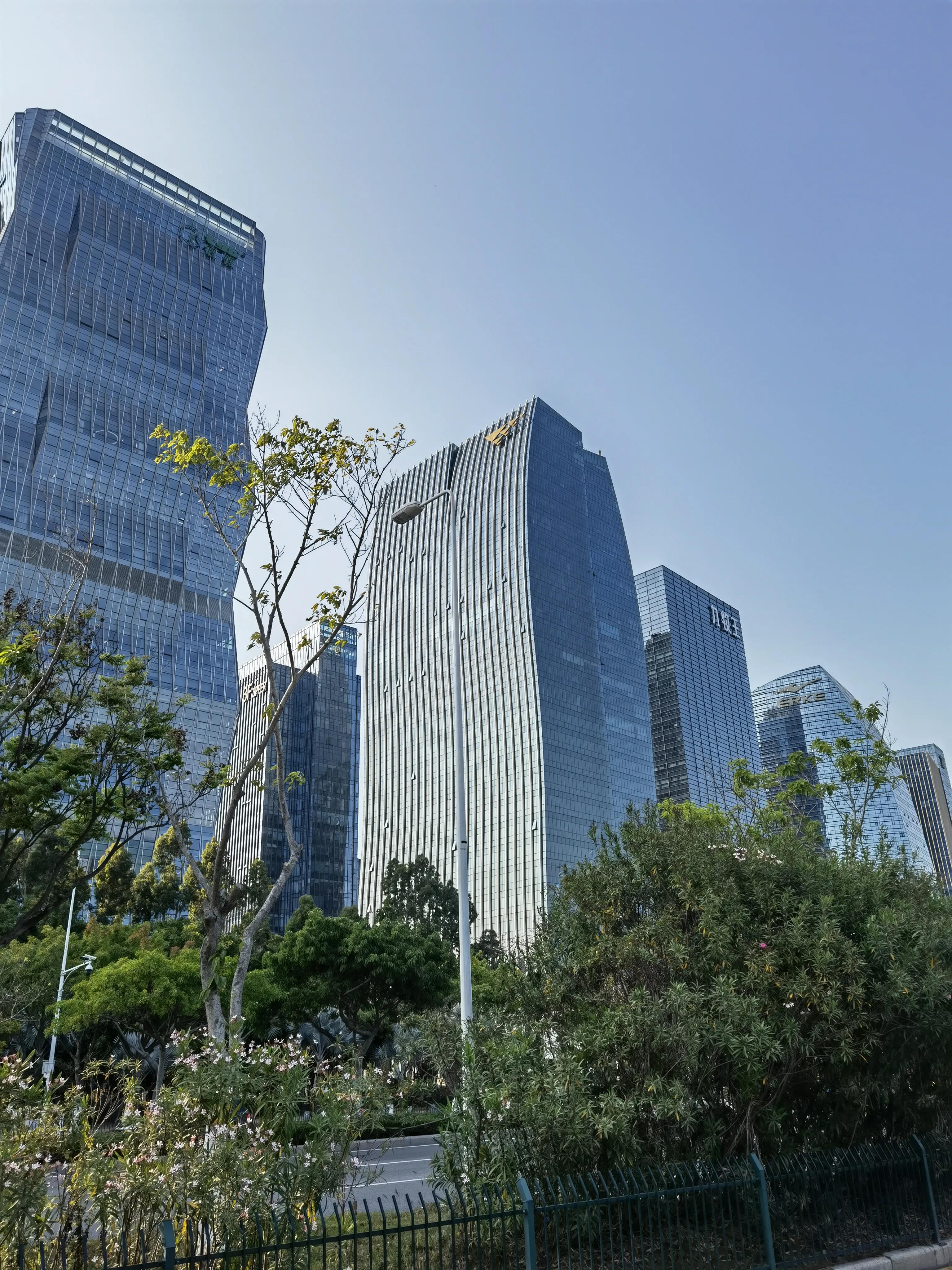 鍘﹂棬鍝噷鏈変綋鑲茬敤鍝佸簵,鍘﹂棬鍝噷鏈夊ぇ鍨嬩綋鑲茬敤鍝佸簵