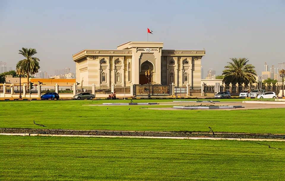 阿拉伯联合酋长国最大的酋长国,阿拉伯联合酋长国包括几个酋长国