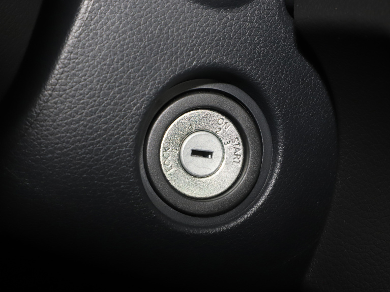 日产逍客方向盘锁死,逍客方向盘锁死无法启动