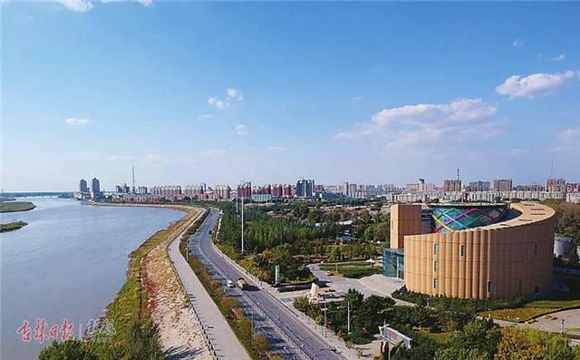 10月4日国庆特刊｜“大妈经济”为何引起国际关注？