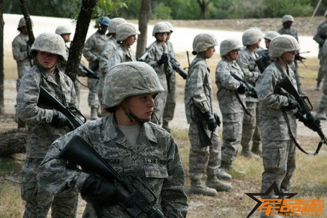 「战甲轰鸣」告别钢盔时代！美军PASGT凯夫拉头盔全览