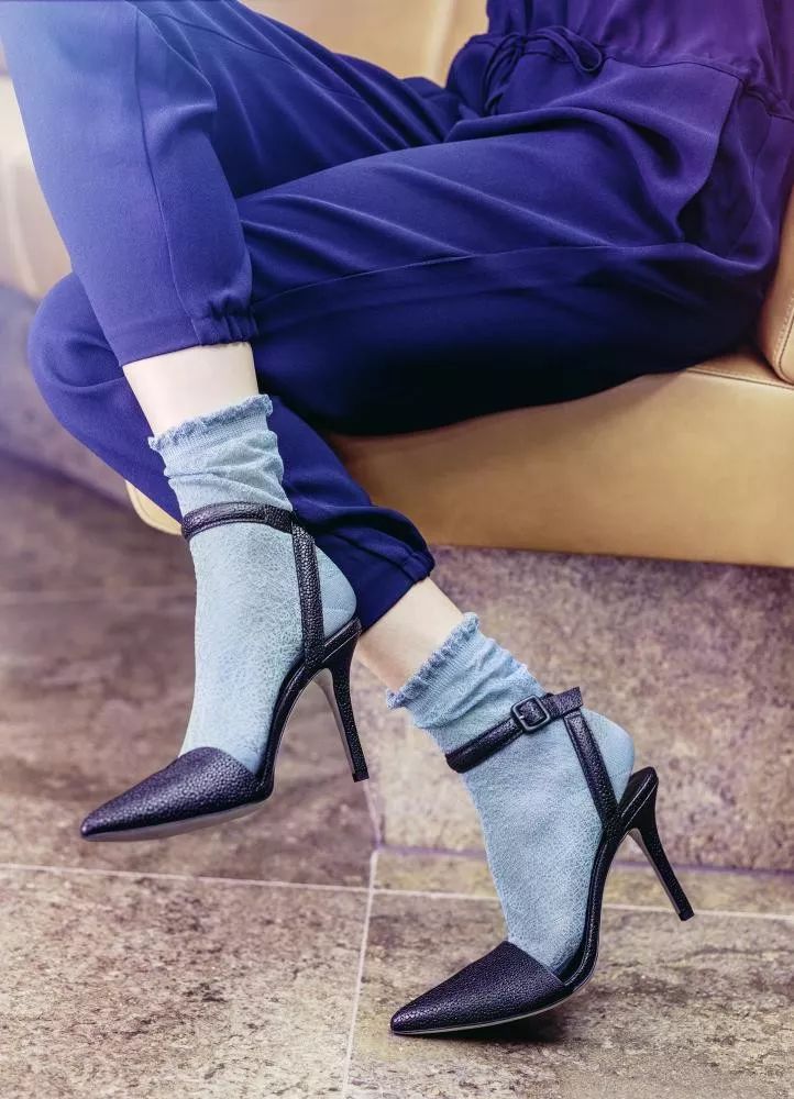 共享*袜丝**？|把*袜丝**穿好是每个女人的基本功