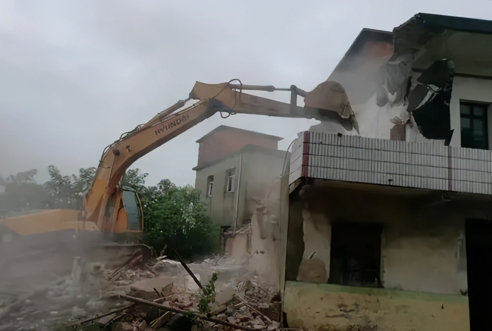 浙江胜诉率高的搬迁补偿律师费用,浙江拆迁集体起诉