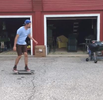 搞笑GIF段子：.我的小萝莉呢？你还我的小萝莉