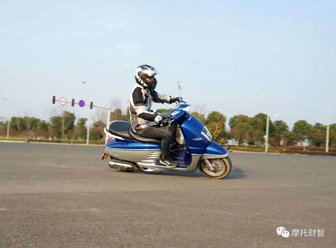 胖虎试驾：22800元全新水冷姜戈150