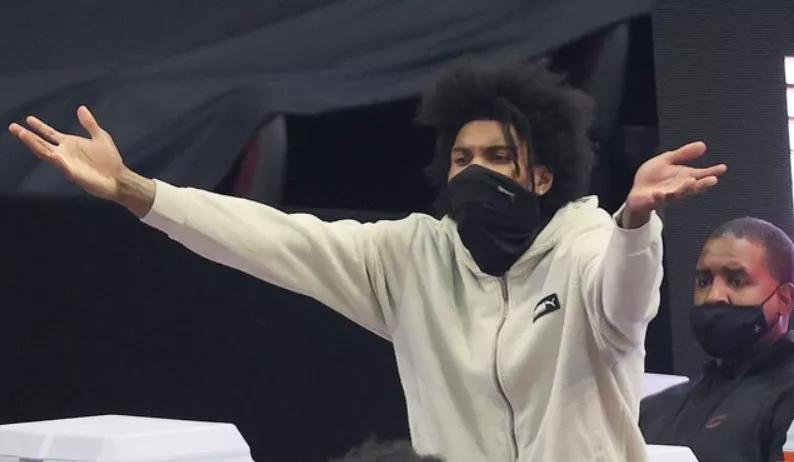 大闹骑士更衣室,大好前途一朝断送,他算是在NBA社会性死亡了