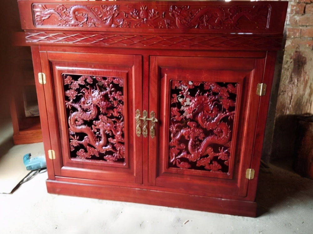 鱼缸底柜实木的好还是铝合金的好,鱼缸底柜开放式和封闭式哪个好