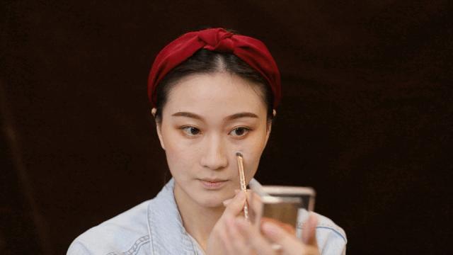 颧弓高脸型怎么改善,有泪沟可以通过调整脸型改善嘛