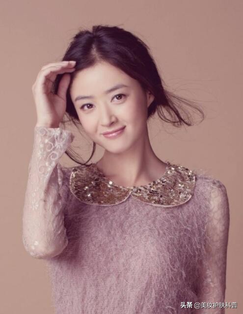 鼻子头和两侧红痘痘爱出油怎么办,鼻子两侧出油还有异味是怎么回事