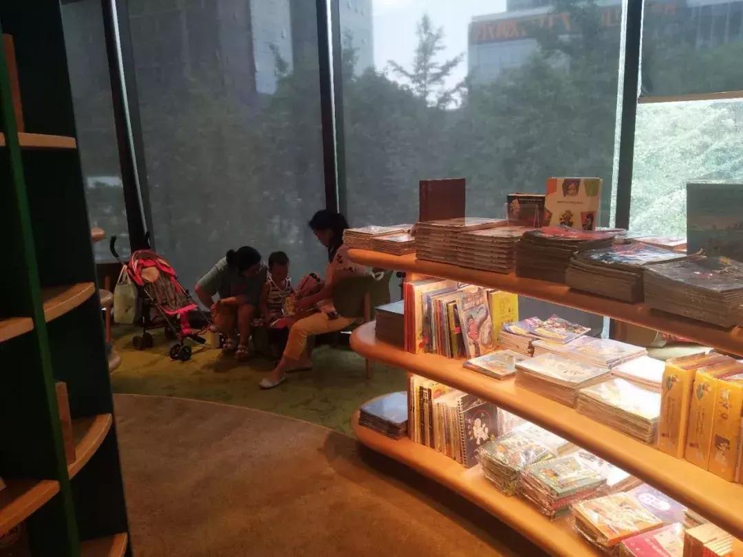 言几又书店西安迈科店,言几又迈科中心旗舰店