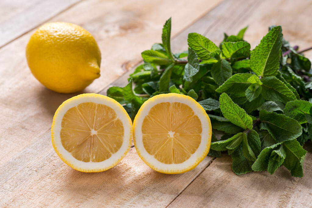 适合春夏的木质香水,中年男士春夏用的香水