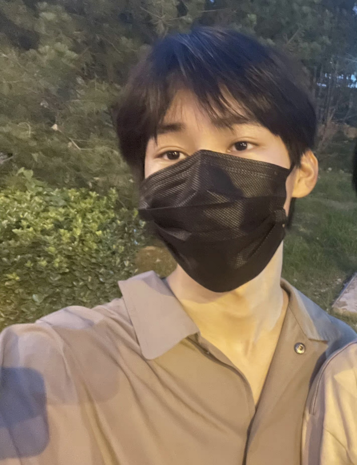 张真源军训中戏新生代表,张真源中戏军训表演视频