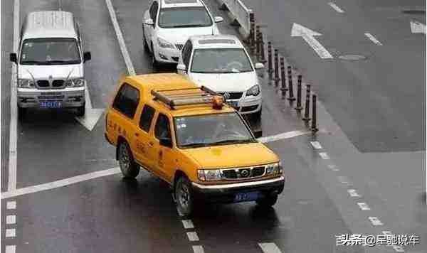 新手拥堵路段变道技巧,拥堵道路如何并线