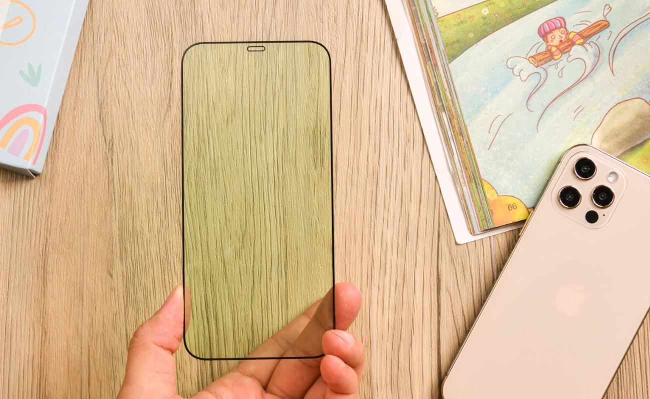 手机贴钢化膜真的防碎屏吗,手机钢化膜让手机屏幕更容易碎