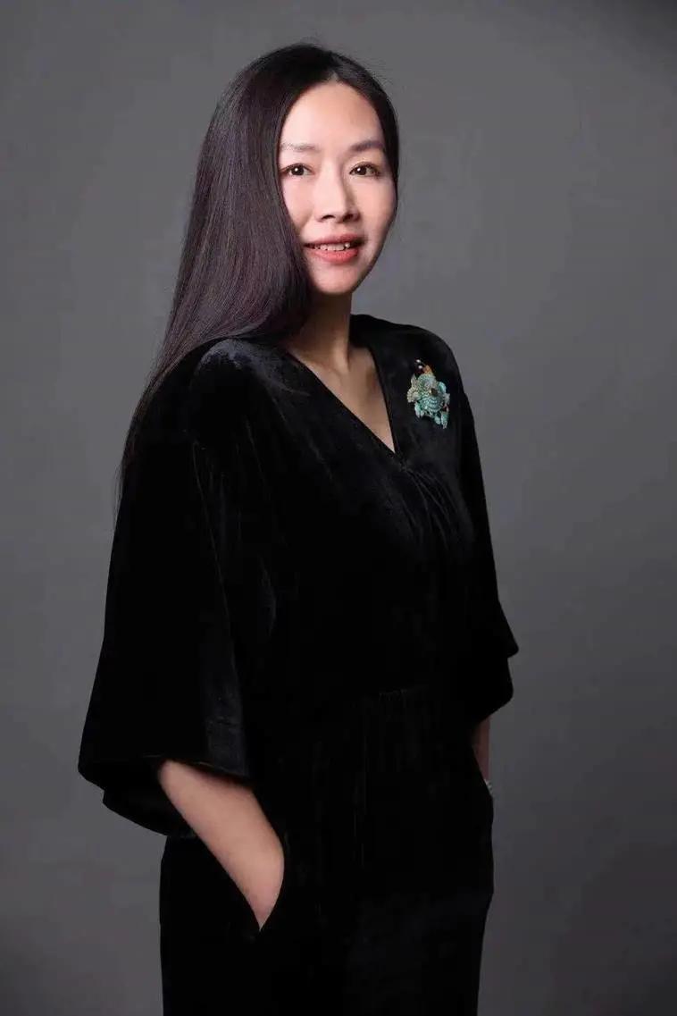 成都智慧足球场,成都建容纳10万人足球场