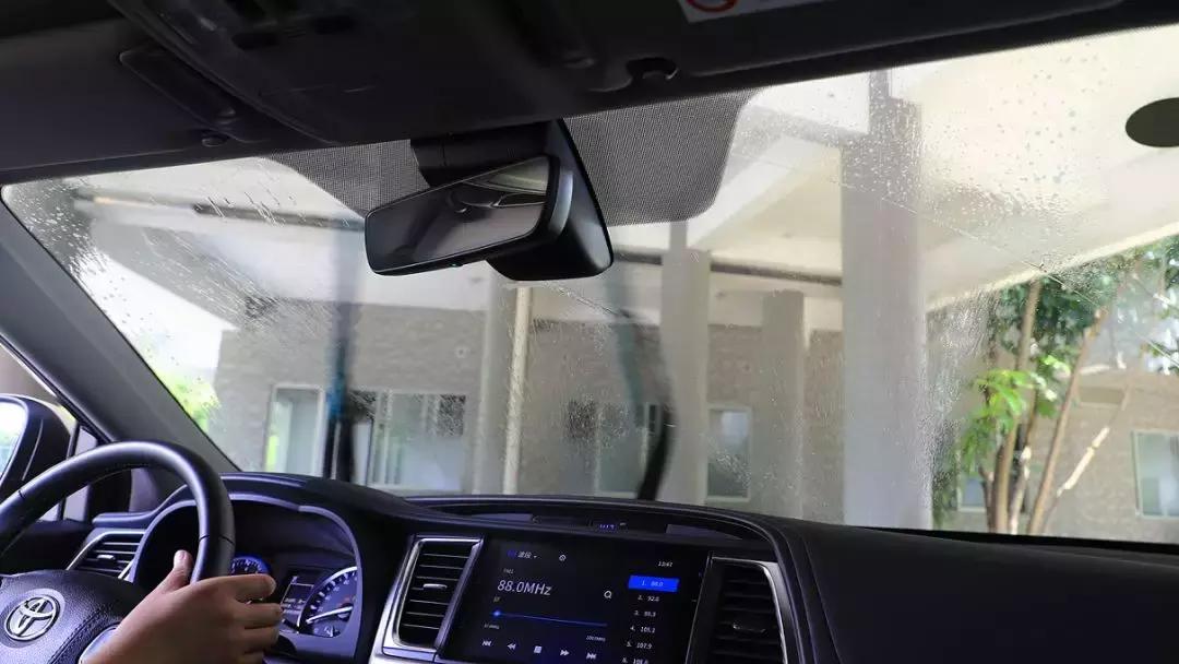 台风生存指南,台风天气的驾驶技巧