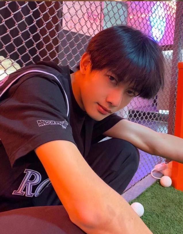 黄子韬王一博101创造营,创四选手撞脸王源