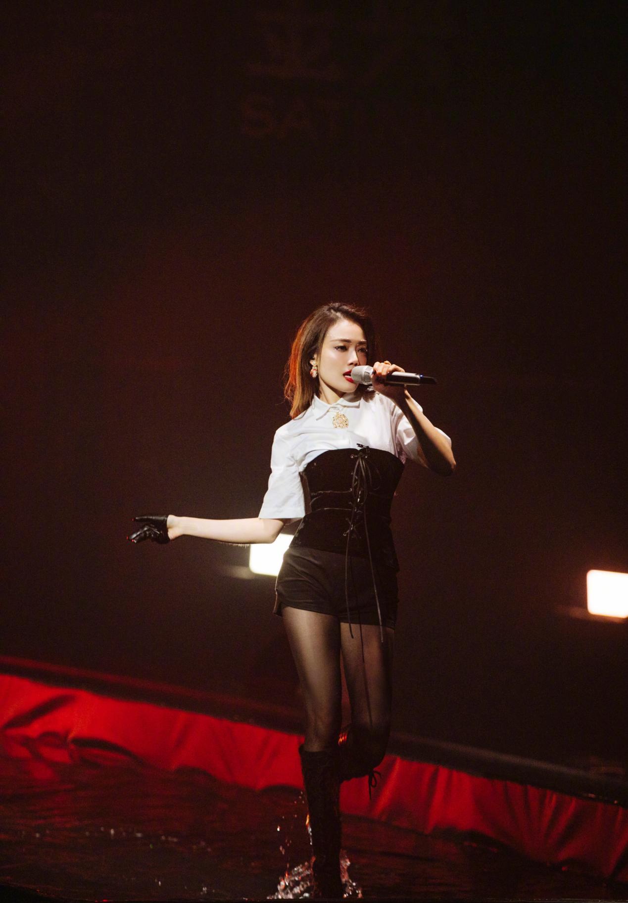 容祖儿巅峰身材,容祖儿保持身材秘诀