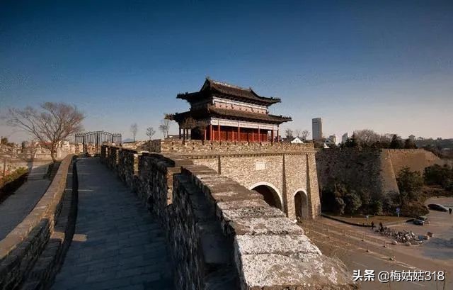 古代没有水泥为什么城墙那么坚固,古代没有混凝土城楼怎么建的