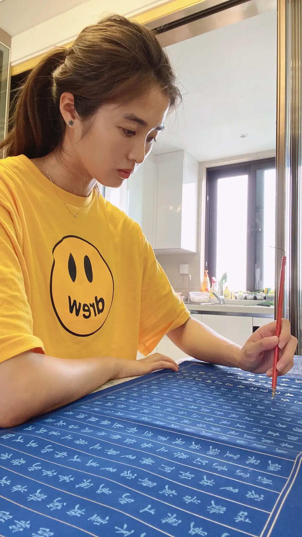 被誉为最美门将的赵丽娜,最美门将赵丽娜