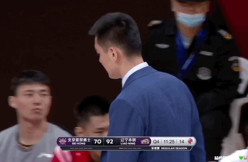 教练因为太帅频上热搜是怎样的感觉？未来羽生结弦一定可以体验到