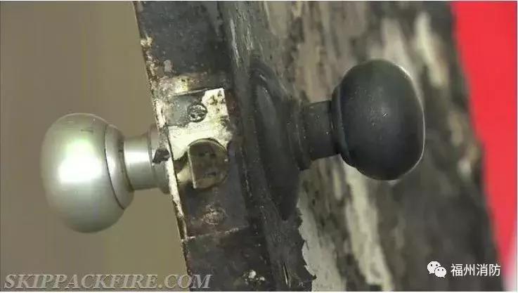 晚上睡觉不关卧室门有什么危害,睡觉卧室门关不关好吗