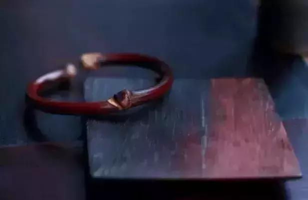 随便砍竹子做金箍棒,随便捡一节树枝雕刻木剑