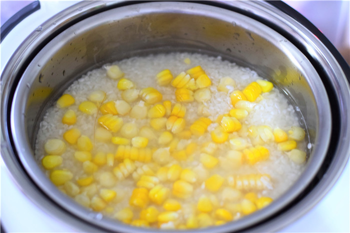 什么电饭煲煲饭又软又香,普通电饭煲脱糖米饭的做法