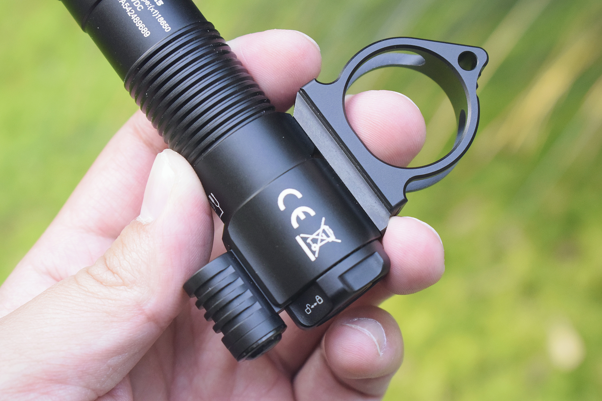 acebeam捍卫者p15手电测评,acebeamp15捍卫者战术手电