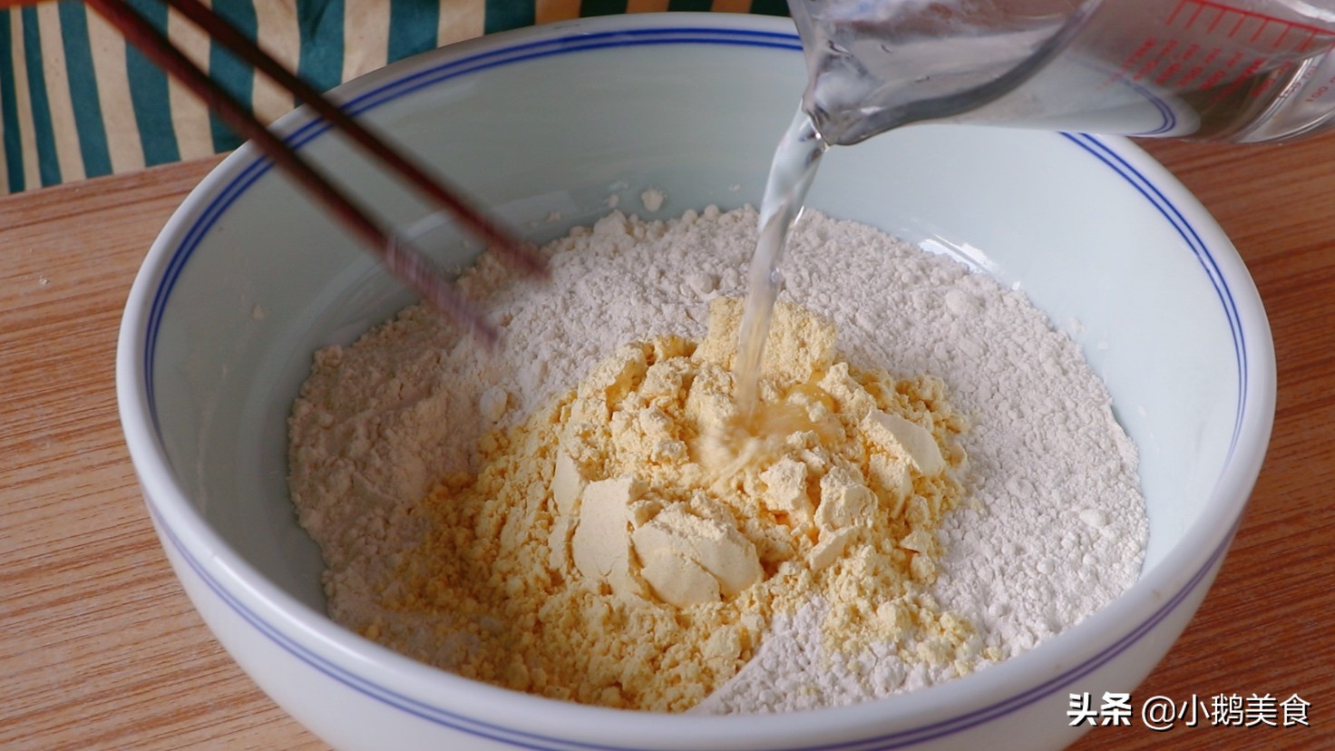 烙饼又软又不硬的做法,烙饼又干又硬怎么回事