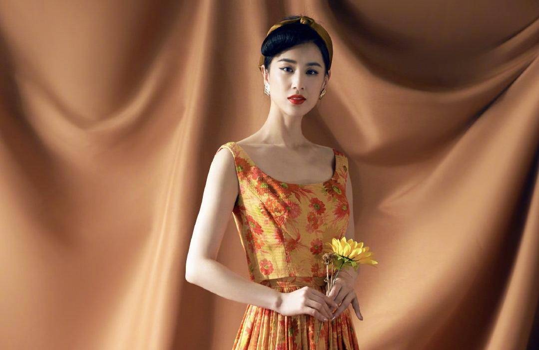 张艺谋人生履历,巩俐章子怡倪妮周冬雨历任谋女郎