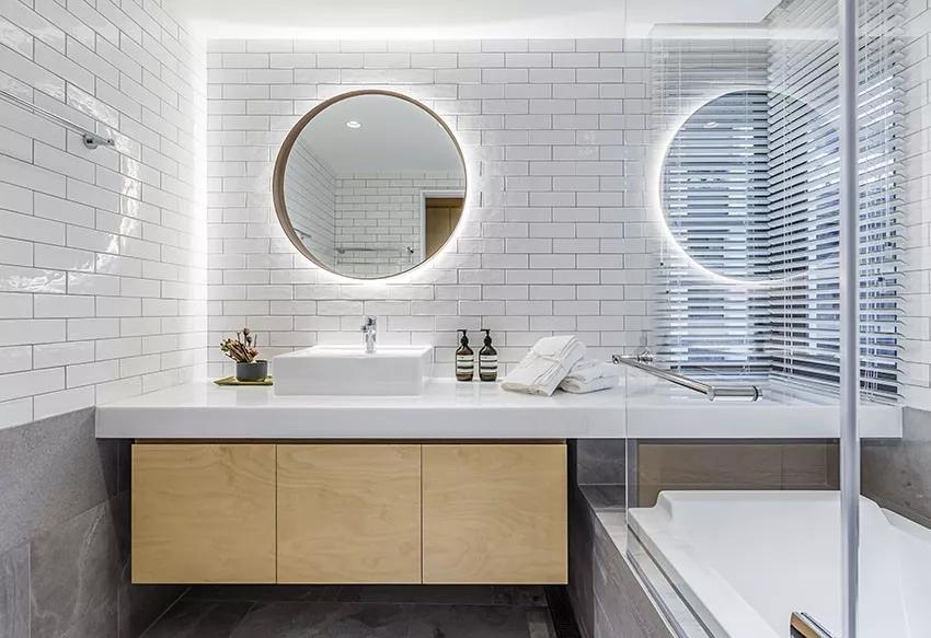 白墙上的污渍修补,白墙有黑印怎么能清除