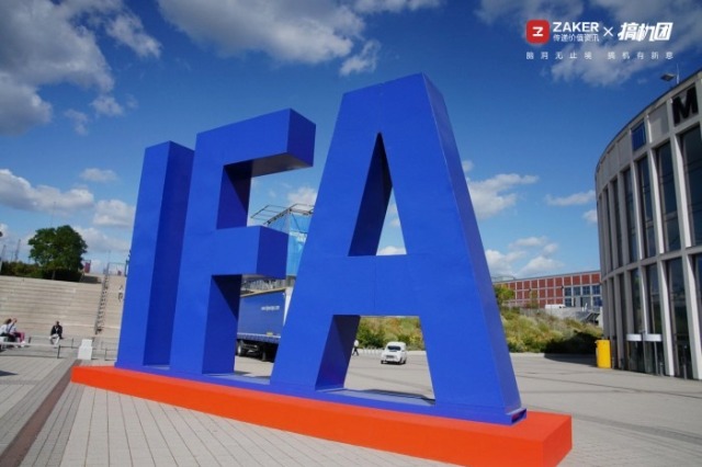 阿玛尼第五代智能手表,阿玛尼手表5a