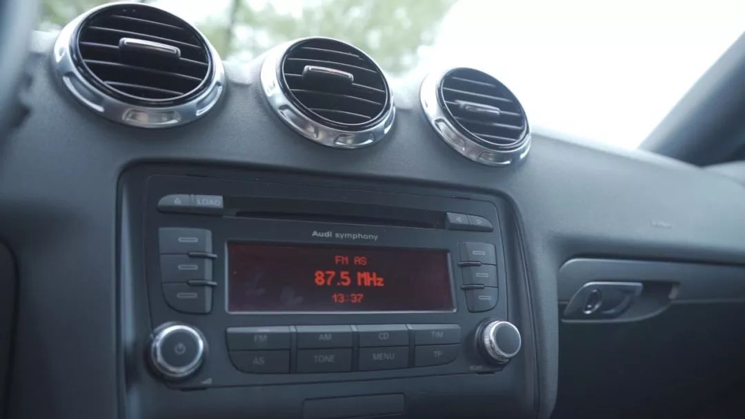 动力强劲外观拉风，15万四个圈能圆跑车梦