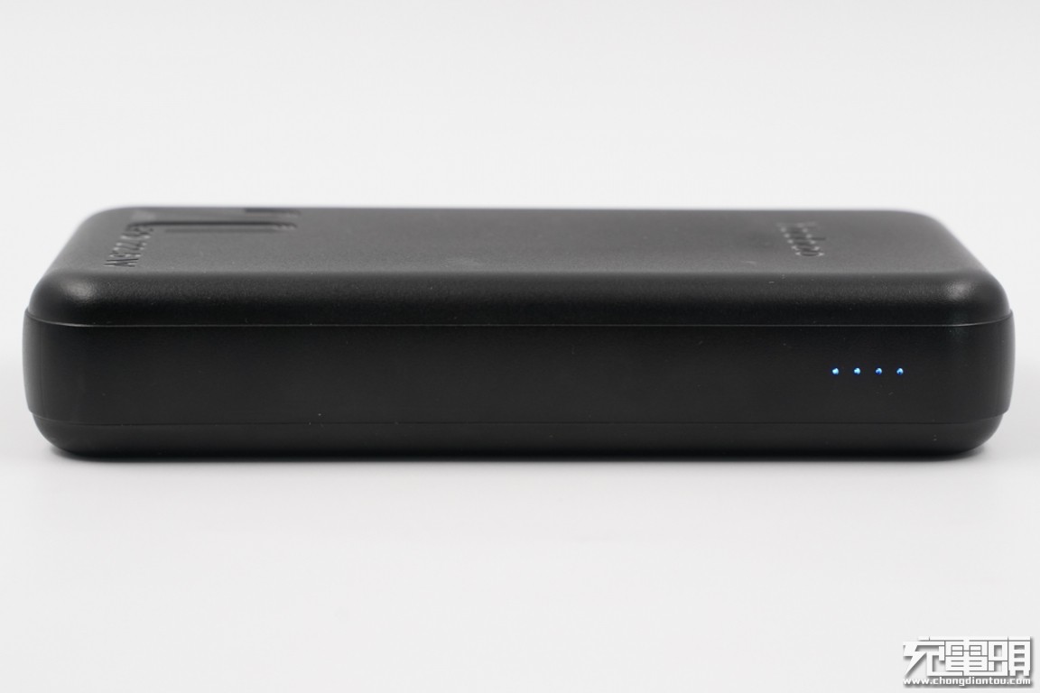 羽博充移动电源拆解,羽博20w快充头拆解