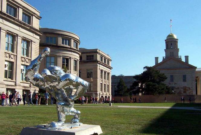 华尔街投行最青睐的商学院,盘点当今世界十大顶级商学院